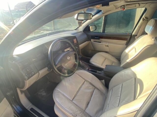 Чорний Опель Омега, об'ємом двигуна 2.5 л та пробігом 242 тис. км за 2650 $, фото 4 на Automoto.ua