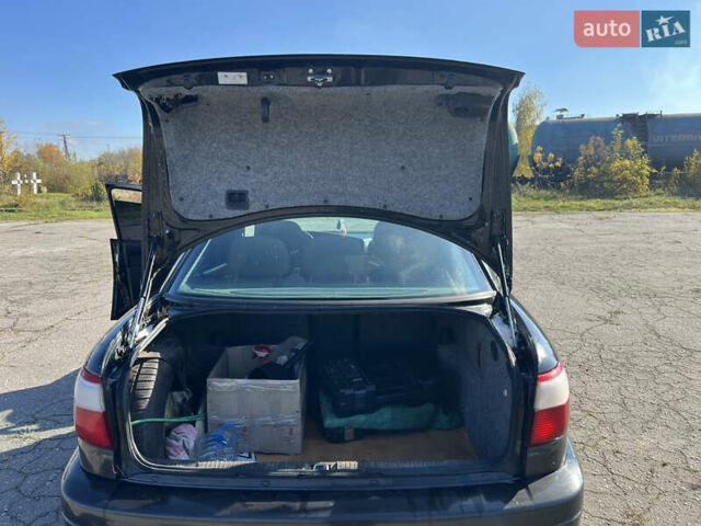 Опель Омега 2001 у Вінниці на Automoto.ua Чорний Опель Омега, об'ємом двигуна 2.2 л та пробігом 319 тис. км за 2000 $, фото 3 на Automoto.ua