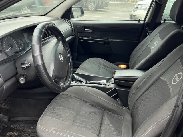 Черный Опель Омега, объемом двигателя 2.2 л и пробегом 222 тыс. км за 2999 $, фото 2 на Automoto.ua