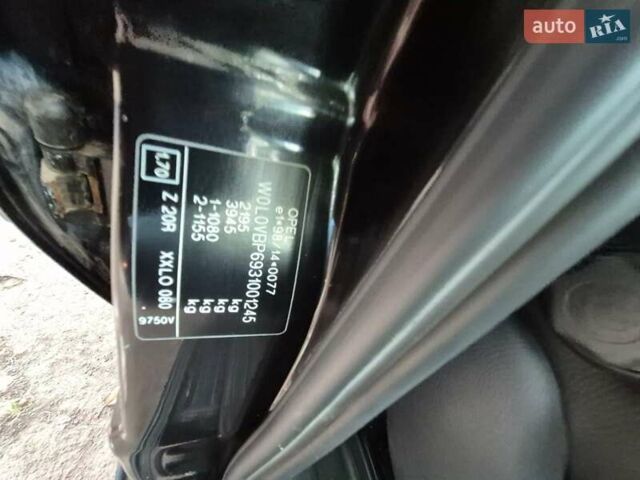 Черный Опель Омега, объемом двигателя 2.5 л и пробегом 300 тыс. км за 4000 $, фото 19 на Automoto.ua