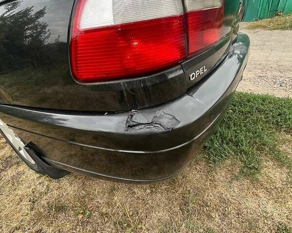 Черный Опель Омега, объемом двигателя 2.17 л и пробегом 330 тыс. км за 3300 $, фото 4 на Automoto.ua