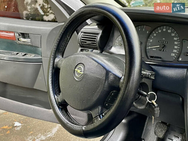 Черный Опель Омега, объемом двигателя 2.2 л и пробегом 290 тыс. км за 2350 $, фото 19 на Automoto.ua