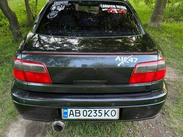 Черный Опель Омега, объемом двигателя 2.2 л и пробегом 420 тыс. км за 3100 $, фото 2 на Automoto.ua