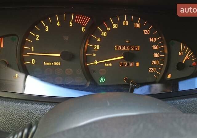 Черный Опель Омега, объемом двигателя 2.5 л и пробегом 295 тыс. км за 4400 $, фото 9 на Automoto.ua
