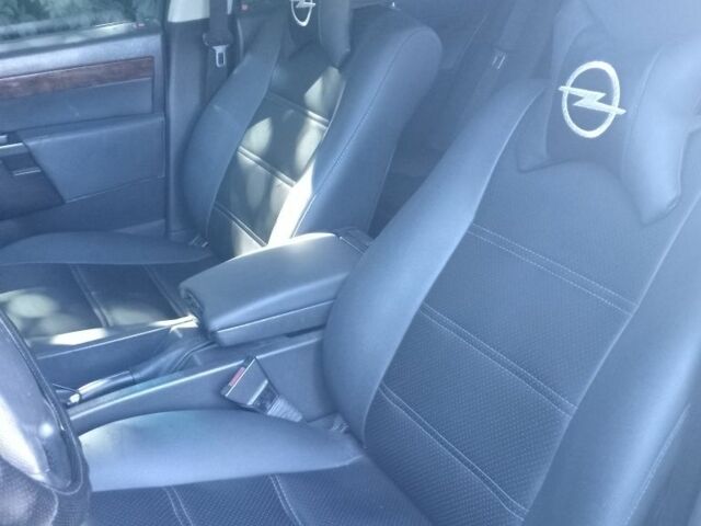 Черный Опель Омега, объемом двигателя 2.6 л и пробегом 350 тыс. км за 3700 $, фото 1 на Automoto.ua