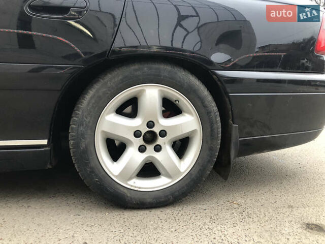 Чорний Опель Омега, об'ємом двигуна 2.2 л та пробігом 335 тис. км за 4000 $, фото 21 на Automoto.ua