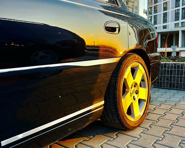 Чорний Опель Омега, об'ємом двигуна 2.2 л та пробігом 335 тис. км за 4000 $, фото 1 на Automoto.ua