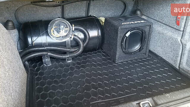 Чорний Опель Омега, об'ємом двигуна 2.2 л та пробігом 335 тис. км за 4000 $, фото 42 на Automoto.ua