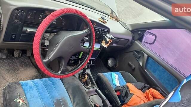 Чорний Опель Омега, об'ємом двигуна 2 л та пробігом 300 тис. км за 800 $, фото 1 на Automoto.ua