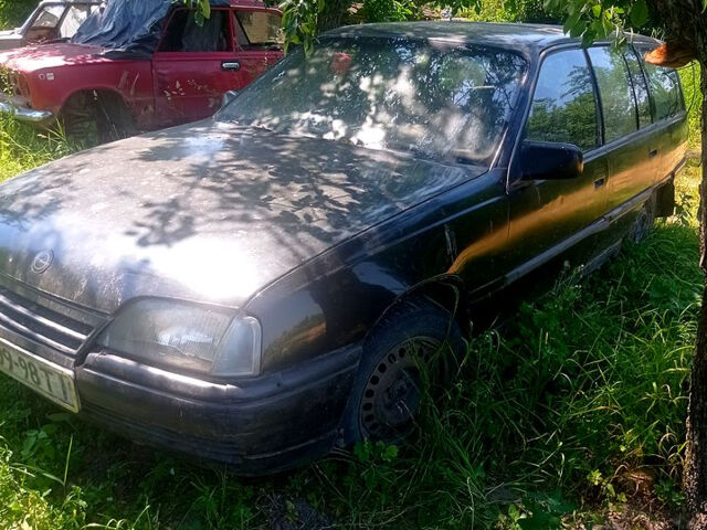 Чорний Опель Омега, об'ємом двигуна 2 л та пробігом 0 тис. км за 500 $, фото 2 на Automoto.ua