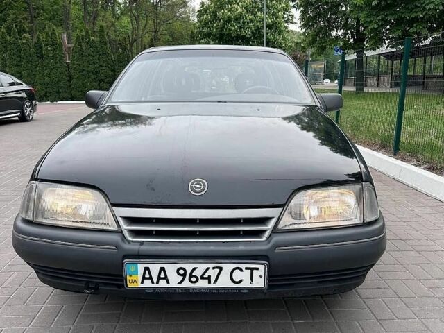 Чорний Опель Омега, об'ємом двигуна 1.8 л та пробігом 272 тис. км за 1332 $, фото 12 на Automoto.ua