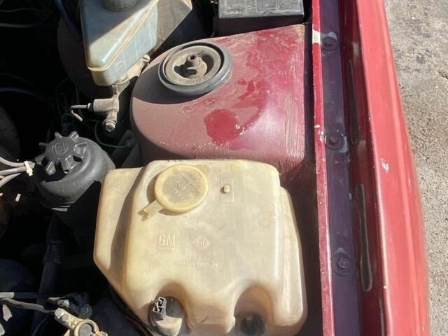 Черный Опель Омега, объемом двигателя 2 л и пробегом 300 тыс. км за 1000 $, фото 4 на Automoto.ua