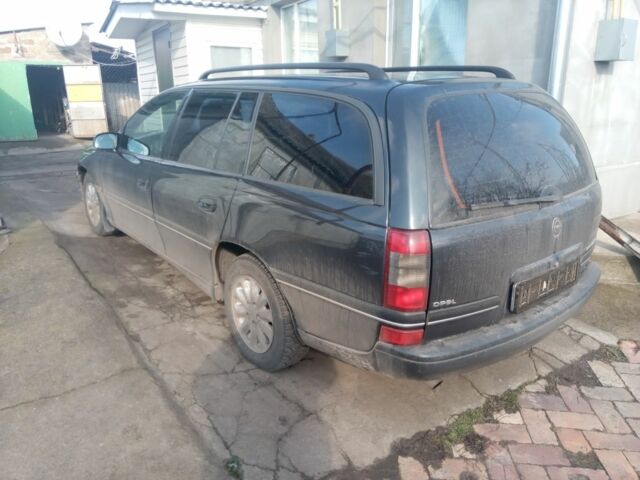 Черный Опель Омега, объемом двигателя 2 л и пробегом 140 тыс. км за 2500 $, фото 4 на Automoto.ua