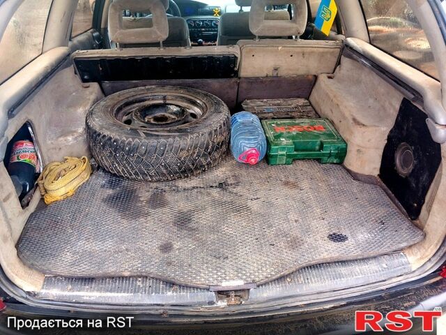 Черный Опель Омега, объемом двигателя 2.5 л и пробегом 181 тыс. км за 1200 $, фото 5 на Automoto.ua