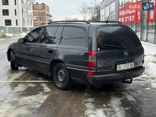 Чорний Опель Омега, об'ємом двигуна 2.5 л та пробігом 360 тис. км за 1300 $, фото 4 на Automoto.ua
