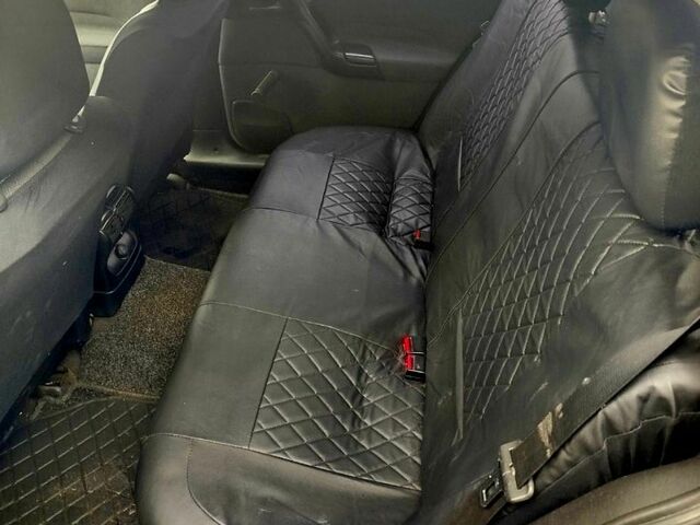 Чорний Опель Омега, об'ємом двигуна 2 л та пробігом 303 тис. км за 2500 $, фото 6 на Automoto.ua