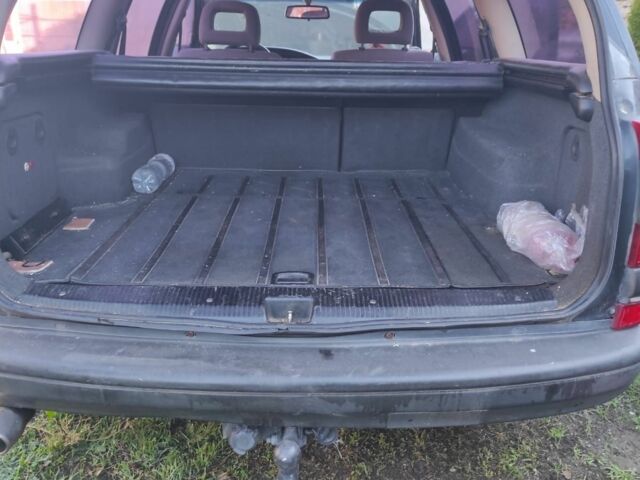 Черный Опель Омега, объемом двигателя 2 л и пробегом 198 тыс. км за 2700 $, фото 6 на Automoto.ua