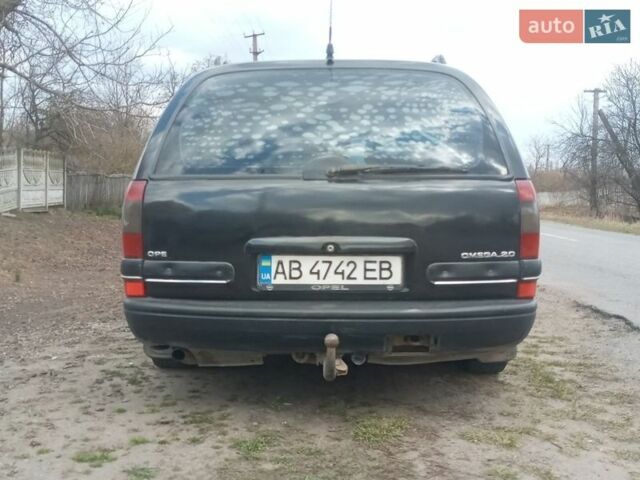 Черный Опель Омега, объемом двигателя 2 л и пробегом 286 тыс. км за 1700 $, фото 5 на Automoto.ua