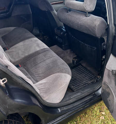 Опель Омега 1997 в Луцке на Automoto.ua Черный Опель Омега, объемом двигателя 2.5 л и пробегом 445 тыс. км за 1750 $, фото 12 на Automoto.ua