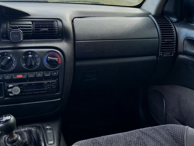 Опель Омега 1997 в Ковель на Automoto.ua Черный Опель Омега, объемом двигателя 2.5 л и пробегом 460 тыс. км за 1782 $, фото 12 на Automoto.ua