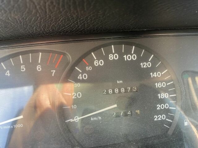 Чорний Опель Омега, об'ємом двигуна 0 л та пробігом 188 тис. км за 1200 $, фото 3 на Automoto.ua