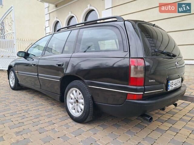 Чорний Опель Омега, об'ємом двигуна 2 л та пробігом 280 тис. км за 2500 $, фото 16 на Automoto.ua