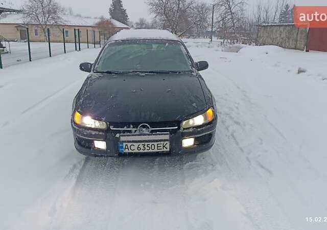 Черный Опель Омега, объемом двигателя 2 л и пробегом 282 тыс. км за 2000 $, фото 4 на Automoto.ua