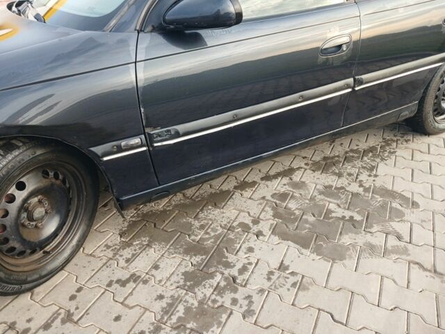 Черный Опель Омега, объемом двигателя 2 л и пробегом 284 тыс. км за 1600 $, фото 15 на Automoto.ua