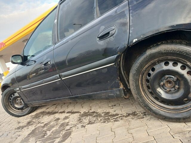 Черный Опель Омега, объемом двигателя 2 л и пробегом 284 тыс. км за 1600 $, фото 9 на Automoto.ua