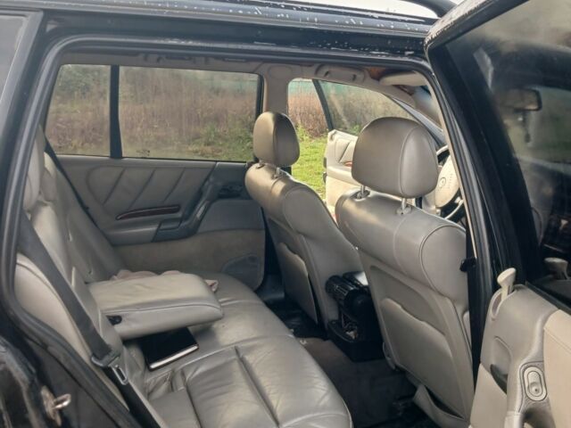 Черный Опель Омега, объемом двигателя 2 л и пробегом 284 тыс. км за 1600 $, фото 4 на Automoto.ua