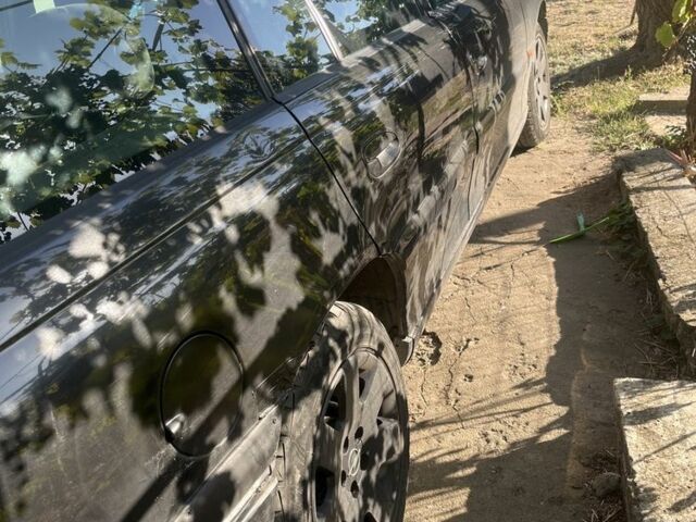 Опель Омега 2000 в Николаеве на Automoto.ua Черный Опель Омега, объемом двигателя 2.2 л и пробегом 404 тыс. км за 2500 $, фото 4 на Automoto.ua