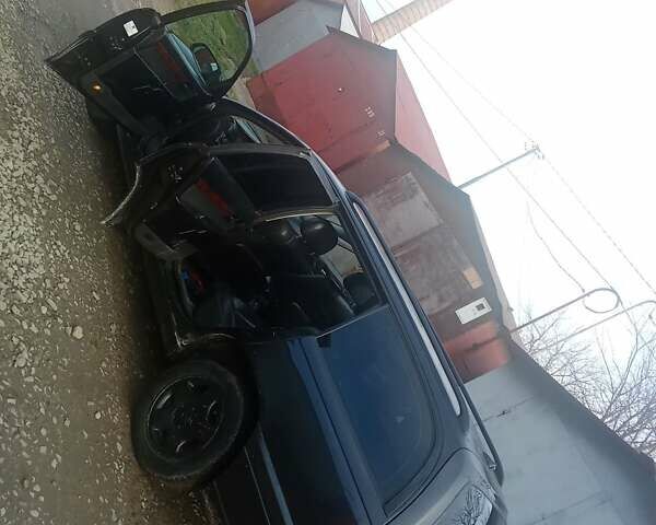 Черный Опель Омега, объемом двигателя 2.2 л и пробегом 220 тыс. км за 2700 $, фото 8 на Automoto.ua