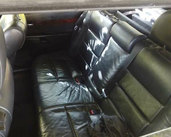 Черный Опель Омега, объемом двигателя 2.2 л и пробегом 220 тыс. км за 3000 $, фото 1 на Automoto.ua