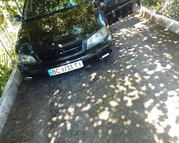 Чорний Опель Омега, об'ємом двигуна 2.2 л та пробігом 220 тис. км за 3300 $, фото 9 на Automoto.ua