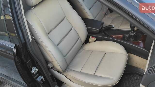 Черный Опель Омега, объемом двигателя 2.5 л и пробегом 288 тыс. км за 4800 $, фото 13 на Automoto.ua