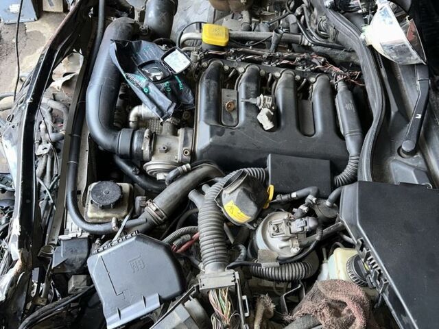 Черный Опель Омега, объемом двигателя 2.5 л и пробегом 330 тыс. км за 1000 $, фото 1 на Automoto.ua