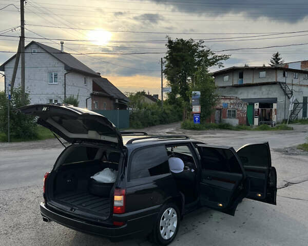 Чорний Опель Омега, об'ємом двигуна 2.2 л та пробігом 285 тис. км за 4000 $, фото 11 на Automoto.ua