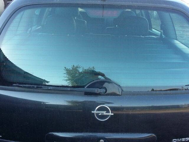 Опель Омега 2003 в Нововолынск на Automoto.ua Черный Опель Омега, объемом двигателя 2.2 л и пробегом 30 тыс. км за 1600 $, фото 3 на Automoto.ua