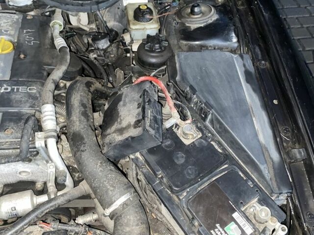 Опель Омега 2003 в Нововолынск на Automoto.ua Черный Опель Омега, объемом двигателя 2.2 л и пробегом 30 тыс. км за 1600 $, фото 15 на Automoto.ua