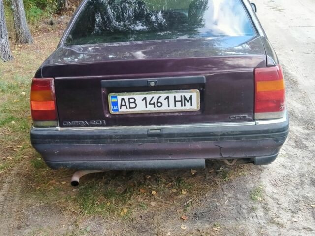 Фиолетовый Опель Омега, объемом двигателя 2 л и пробегом 371 тыс. км за 1700 $, фото 4 на Automoto.ua
