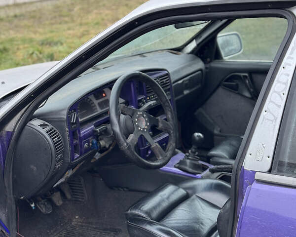 Фиолетовый Опель Омега, объемом двигателя 3 л и пробегом 361 тыс. км за 1999 $, фото 12 на Automoto.ua