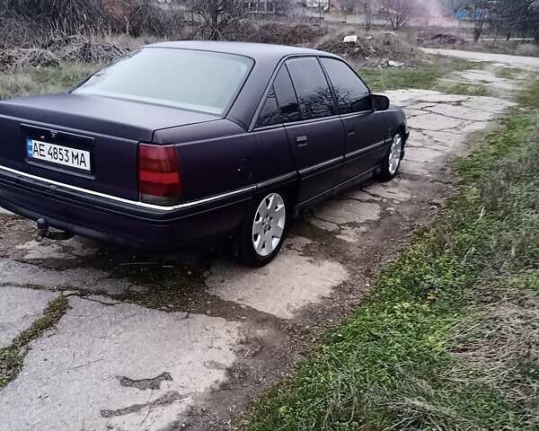 Фиолетовый Опель Омега, объемом двигателя 2 л и пробегом 111 тыс. км за 1750 $, фото 4 на Automoto.ua