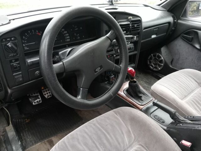 Фиолетовый Опель Омега, объемом двигателя 2.6 л и пробегом 450 тыс. км за 834 $, фото 4 на Automoto.ua