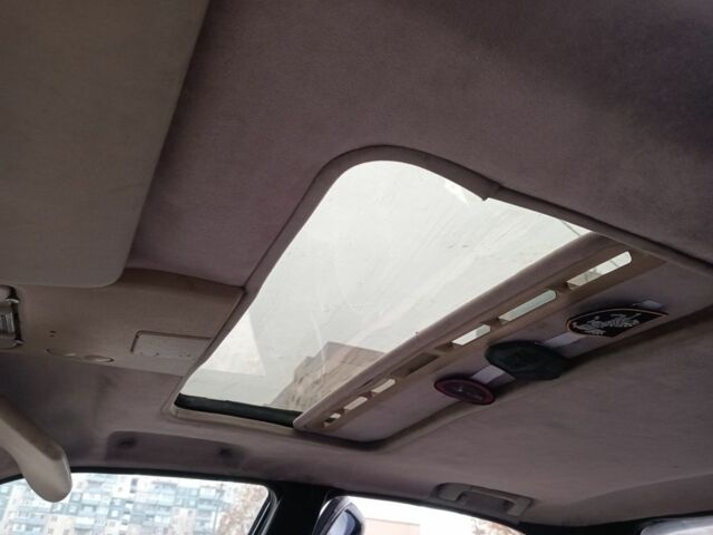 Фиолетовый Опель Омега, объемом двигателя 2.6 л и пробегом 450 тыс. км за 834 $, фото 5 на Automoto.ua