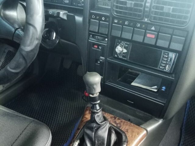 Фіолетовий Опель Омега, об'ємом двигуна 2 л та пробігом 400 тис. км за 1750 $, фото 3 на Automoto.ua