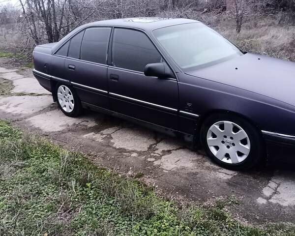 Фиолетовый Опель Омега, объемом двигателя 2 л и пробегом 111 тыс. км за 1750 $, фото 5 на Automoto.ua