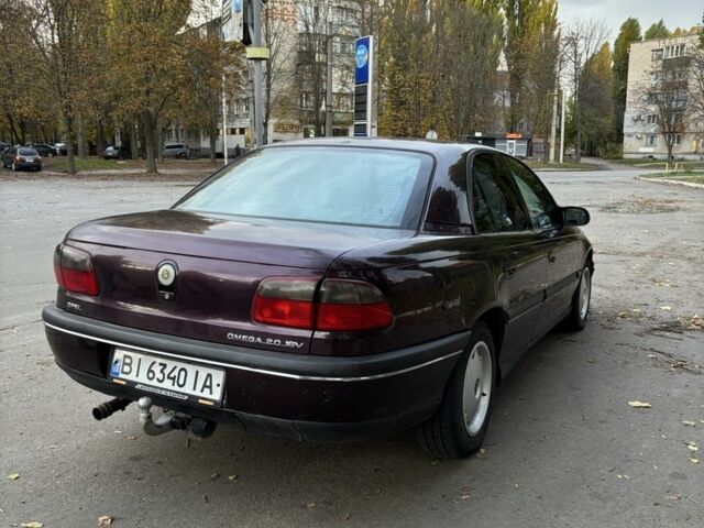 Фиолетовый Опель Омега, объемом двигателя 2 л и пробегом 205 тыс. км за 2700 $, фото 3 на Automoto.ua