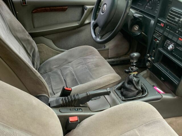 Фіолетовий Опель Омега, об'ємом двигуна 0 л та пробігом 200 тис. км за 697 $, фото 8 на Automoto.ua