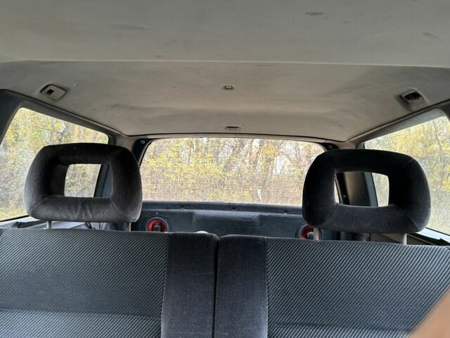 Фиолетовый Опель Омега, объемом двигателя 2 л и пробегом 3 тыс. км за 1000 $, фото 8 на Automoto.ua