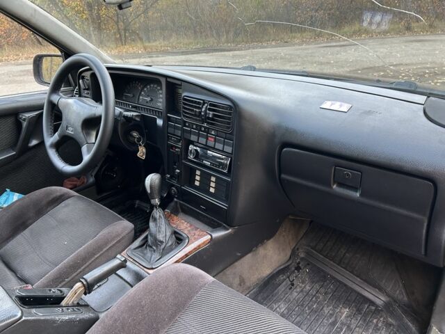 Фиолетовый Опель Омега, объемом двигателя 2 л и пробегом 3 тыс. км за 1000 $, фото 7 на Automoto.ua